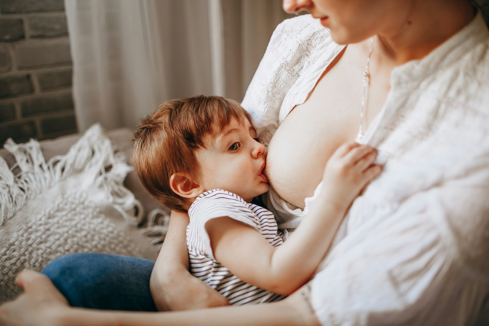 How to Gently Night Wean your Breastfed Toddler